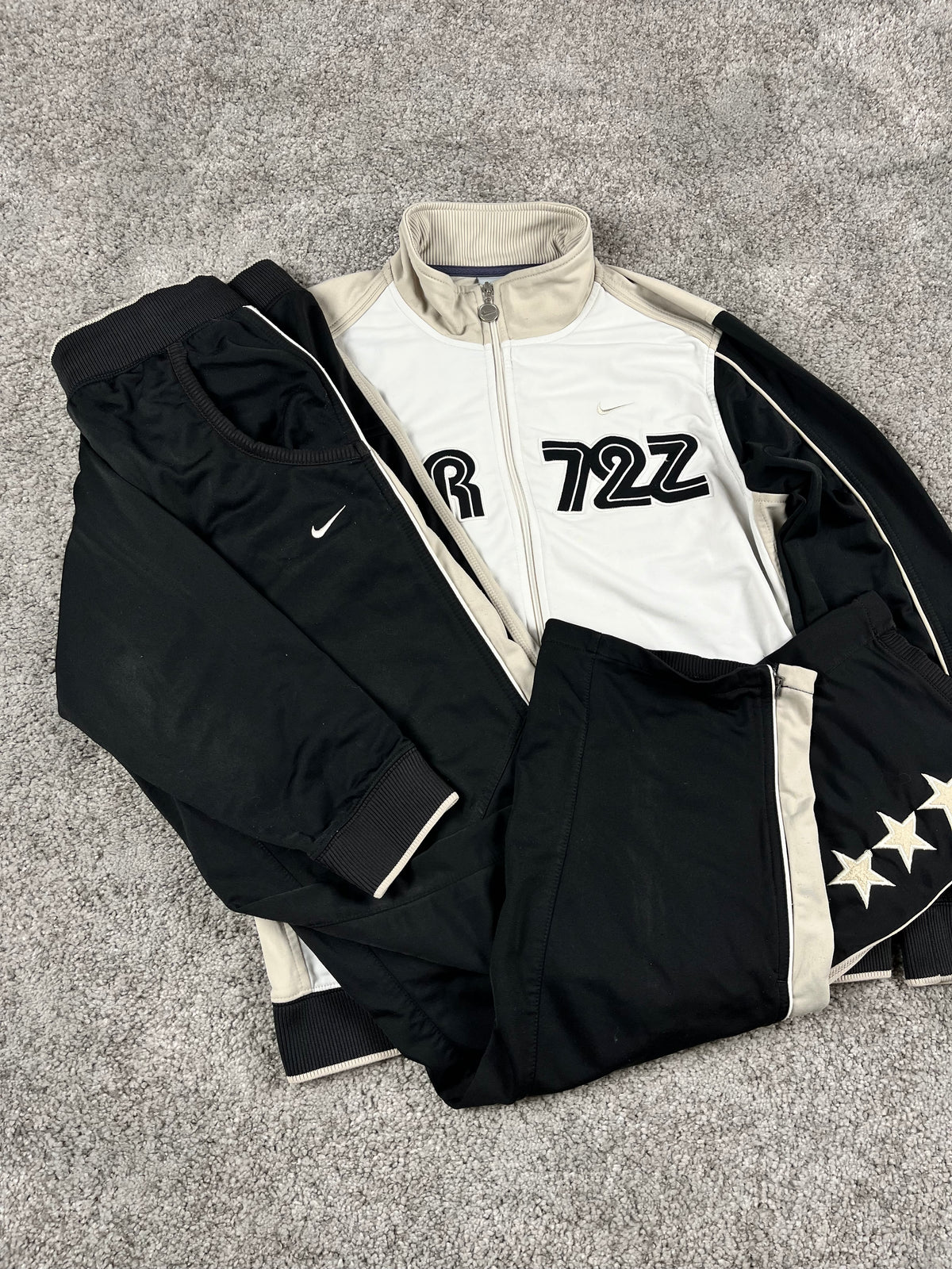 Nike Tracksuit Vintage 2000s "White/Black/Beig" (M)