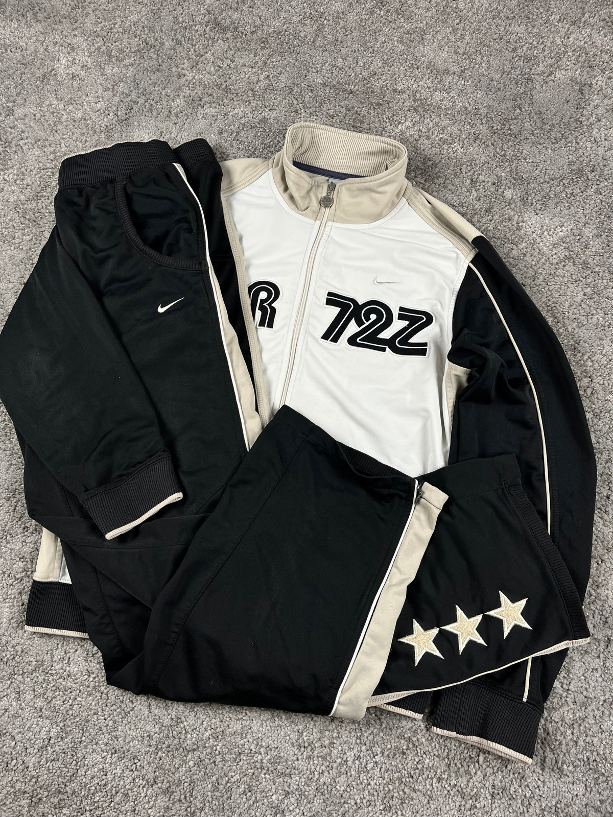 Nike Tracksuit Vintage 2000s "White/Black/Beig" (M)