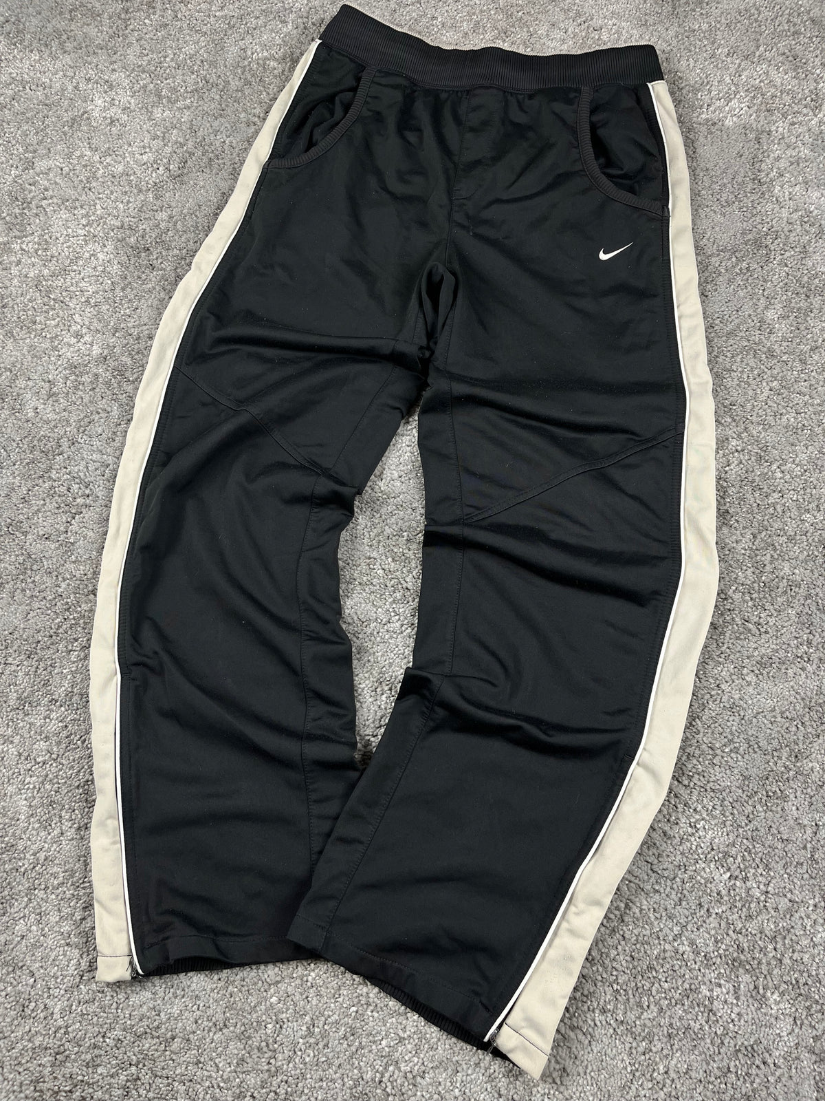 Nike Tracksuit Vintage 2000s "White/Black/Beig" (M)