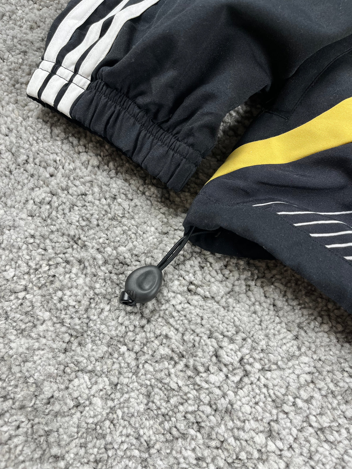 Adidas TrackJacket Vintage 2000s "Black/Yellow/White" (L)