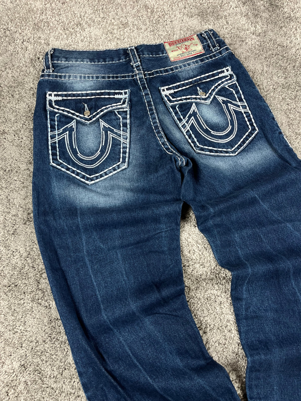 Jean True Religion « Made in USA » style baggy streetwear Y2K, motif « Denim » (S)