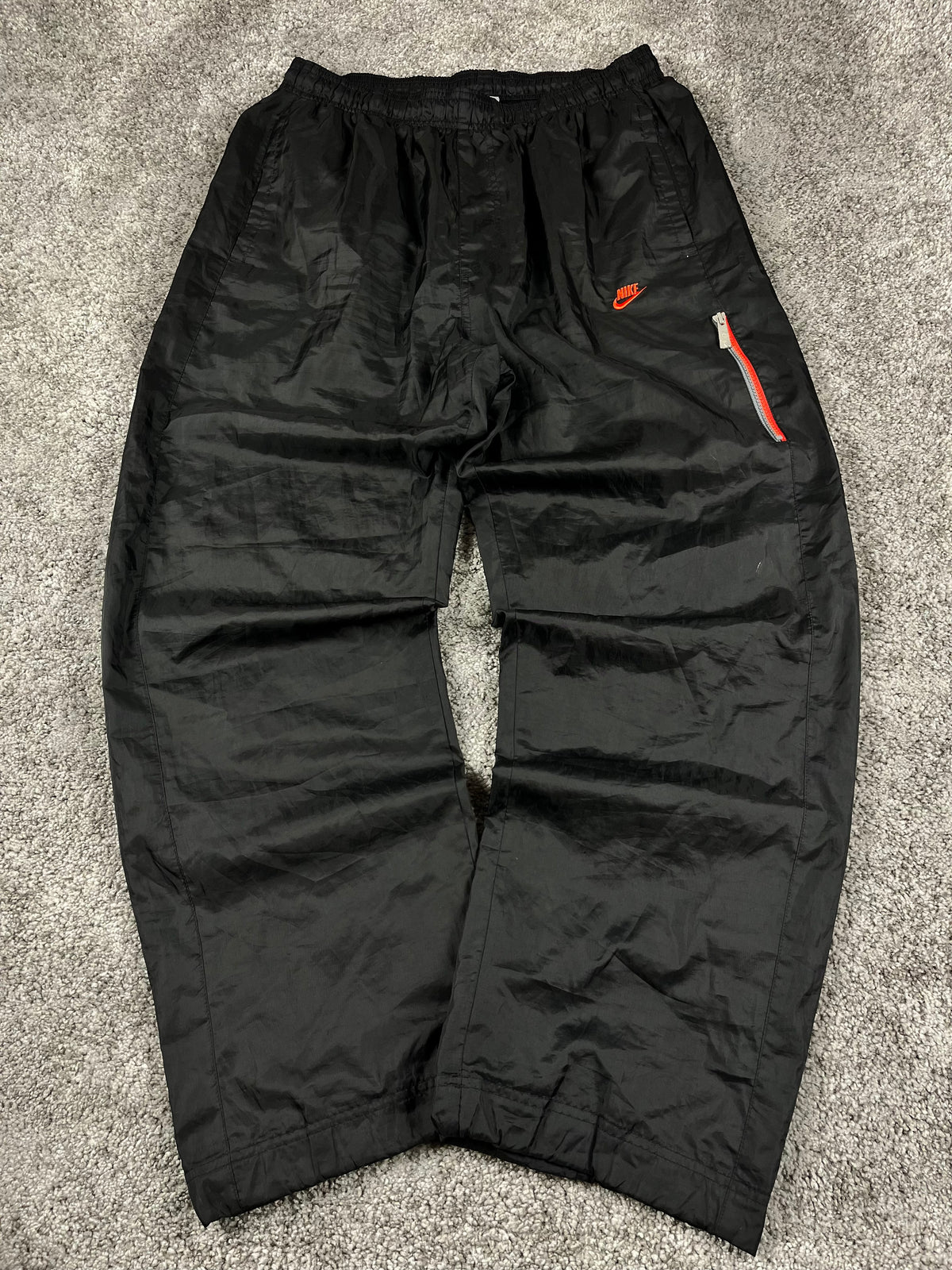 Pantalón de chándal Nike vintage años 2000 "Negro/Rojo" (XL)