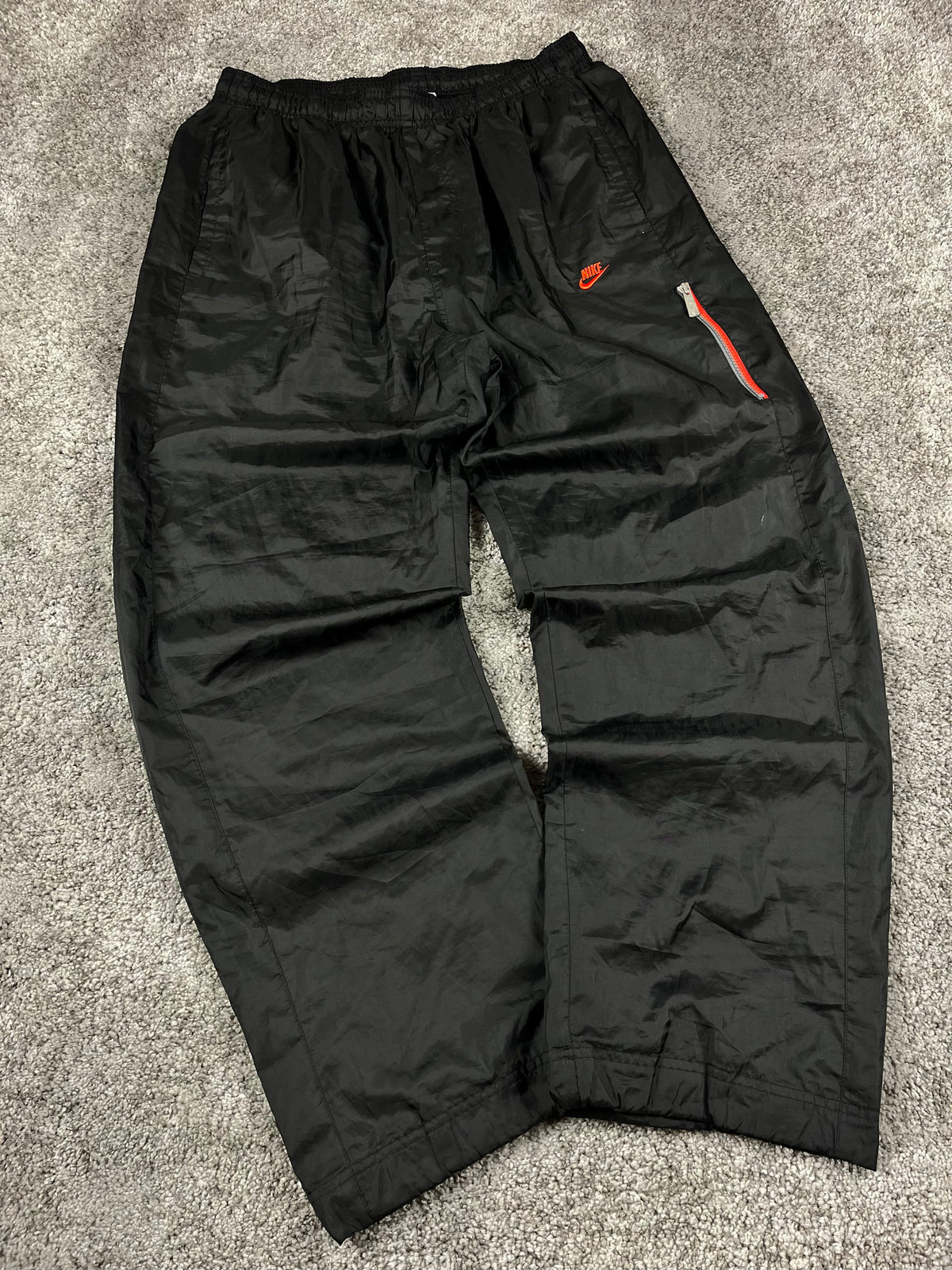 Pantalón de chándal Nike vintage años 2000 "Negro/Rojo" (XL)