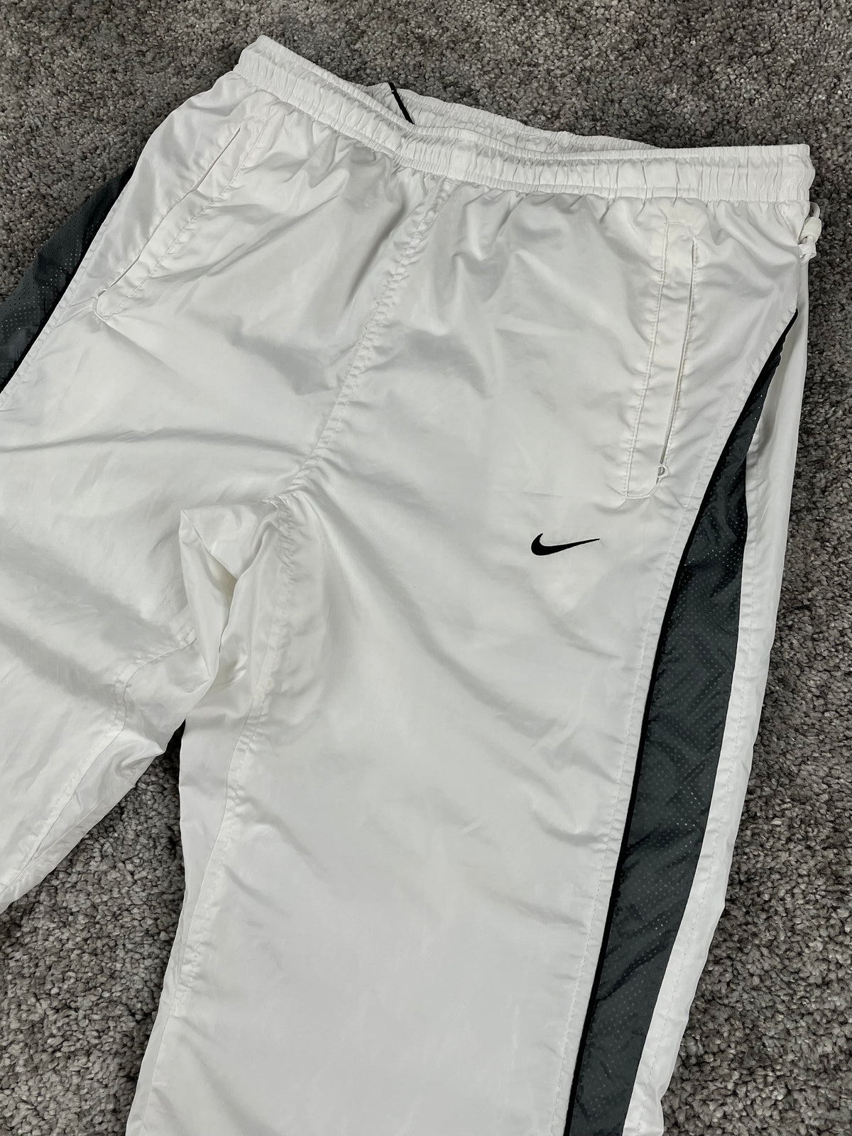 Pantalon de survêtement Nike vintage années 2000 "Blanc/Gris" (M)