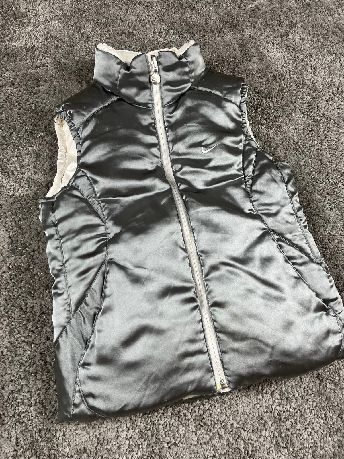 Chaleco acolchado Nike reversible vintage de los años 2000 "Blanco" (XS)