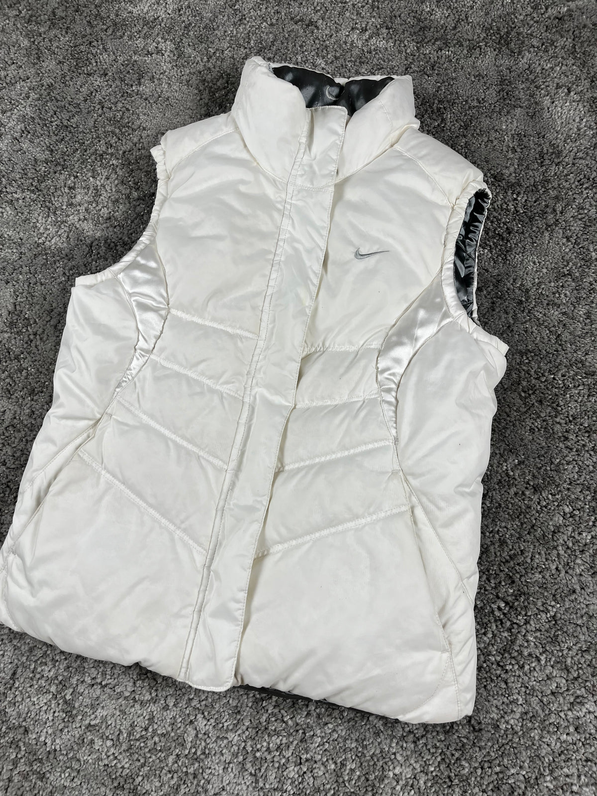 Nike Puffer Vest Reversible Vintage 2000s "White" (XS)