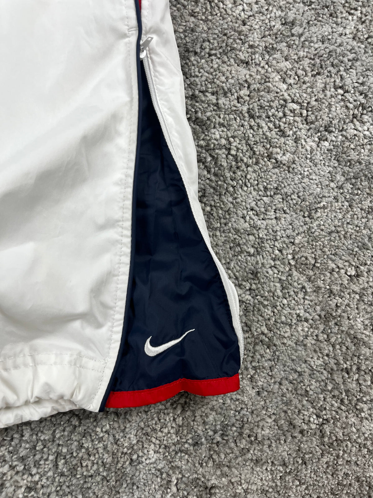 Pantalon de survêtement Nike vintage années 2000 "Blanc/Rouge/Marine" (M)