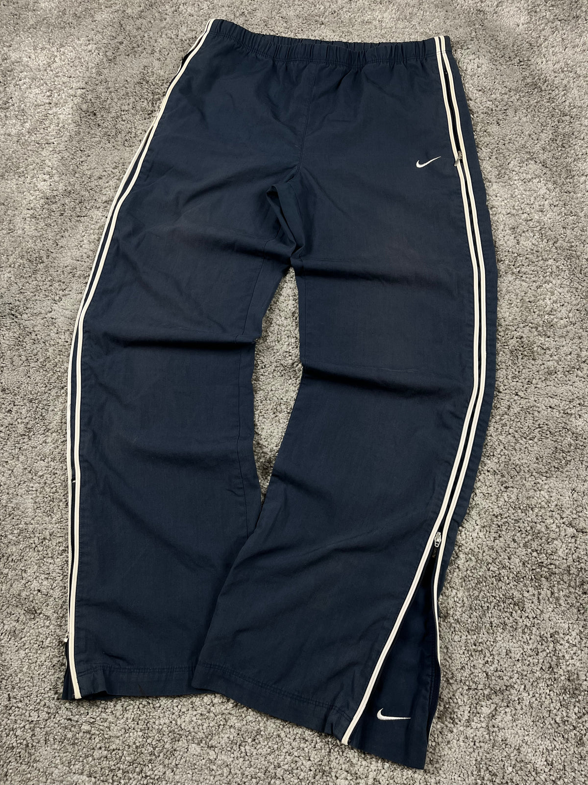 Nike Trackpant Vintage 2000s "Navy/White" (S)