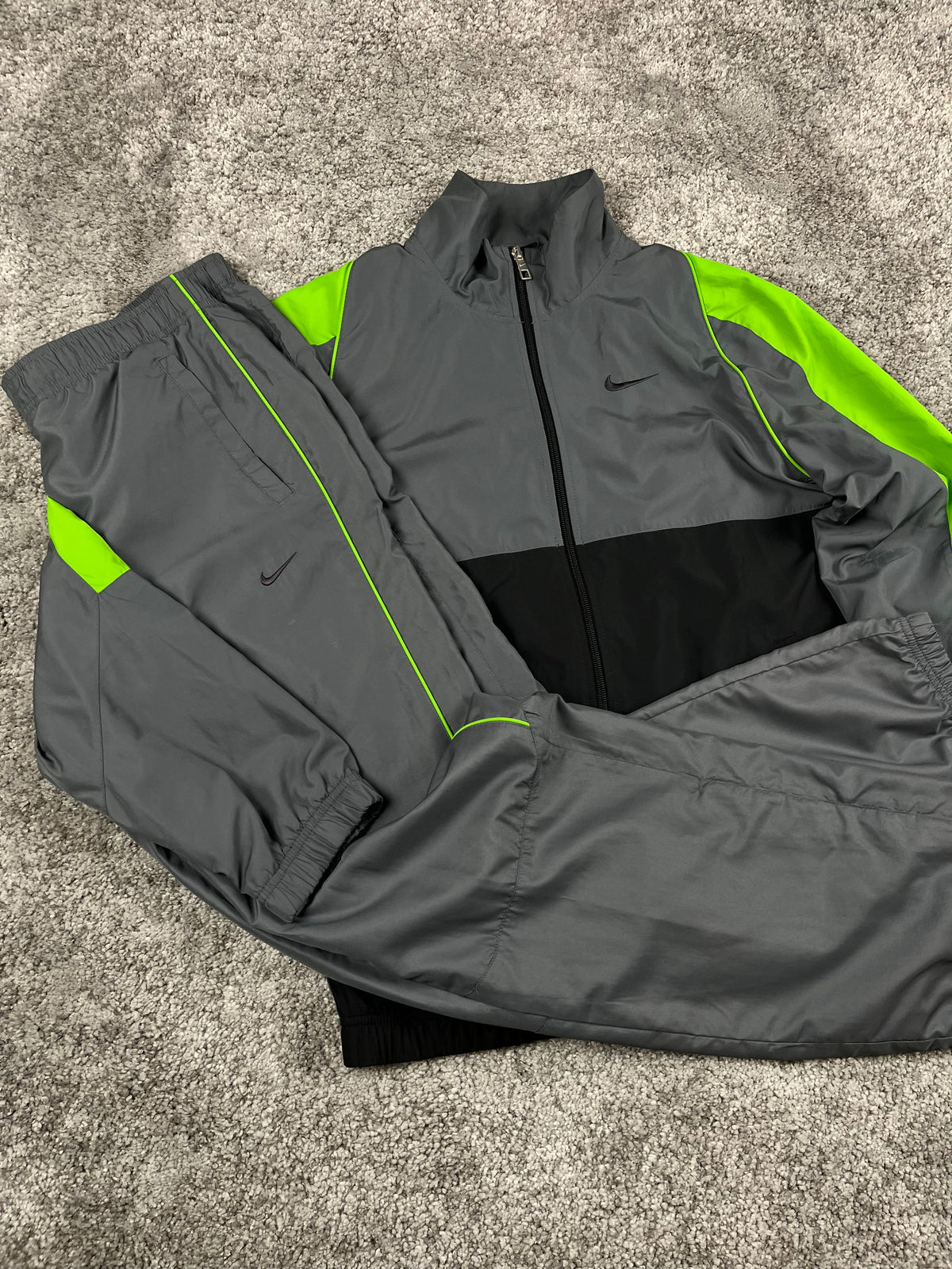Nike Tracksuit Vintage 2000s "Gray/Green" (S)
