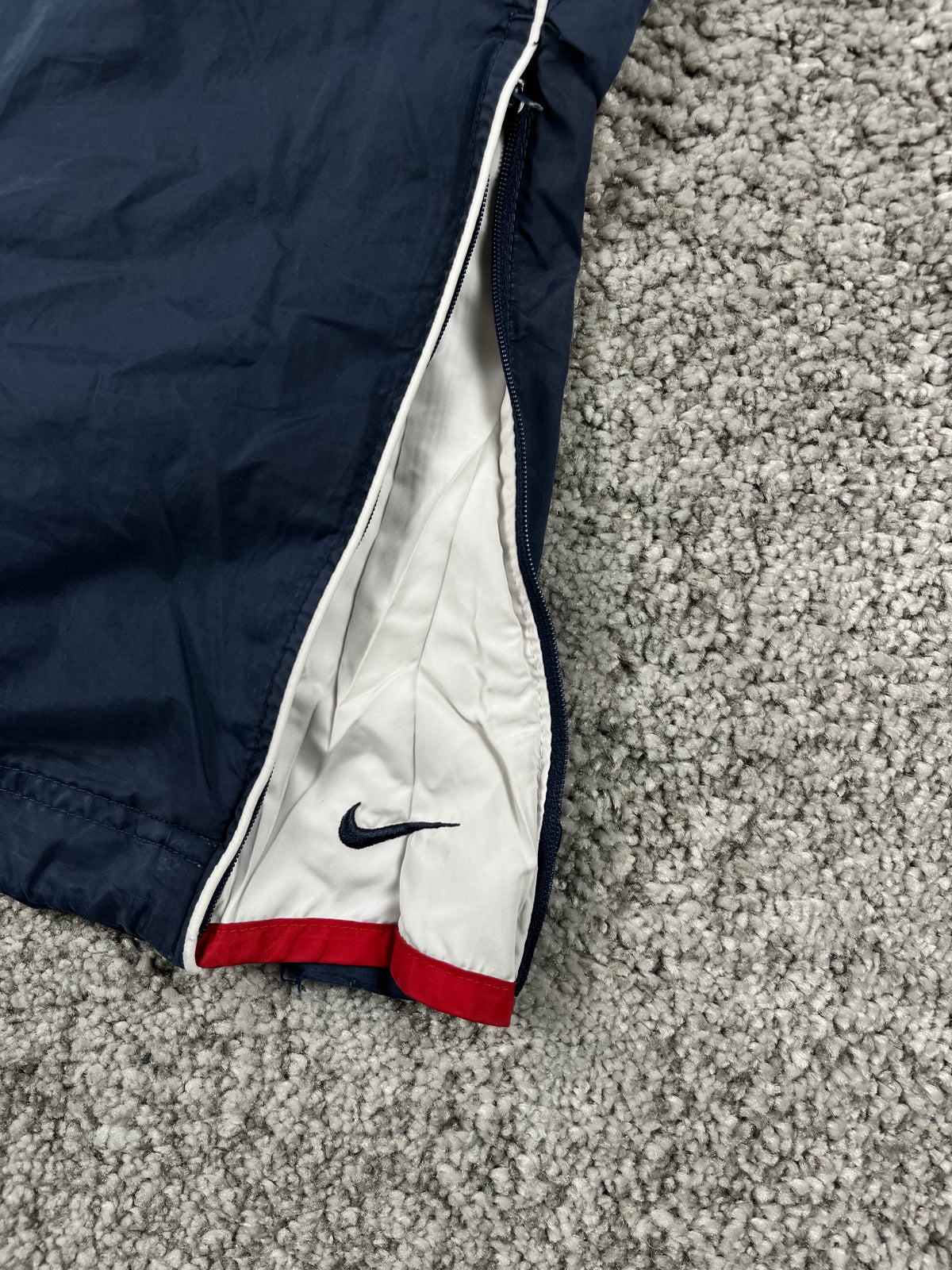 Nike Trackpant Vintage 2000s "Navy/Red" (XL)
