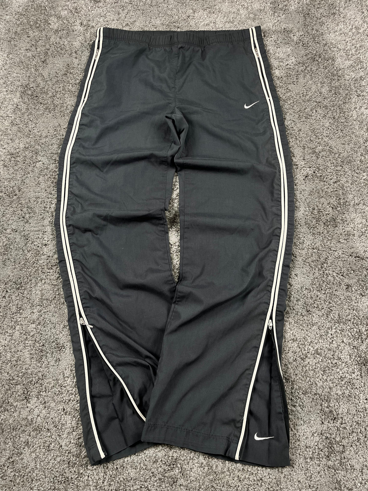 Nike Trackpant Vintage 2000s "Gray/White" (XS)