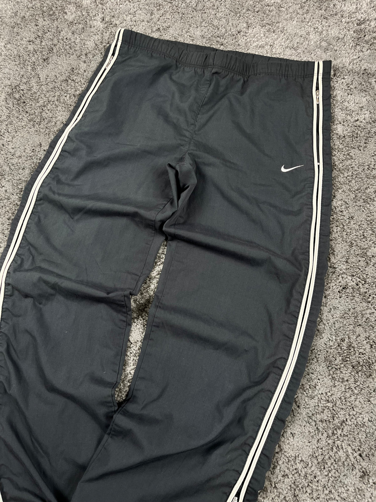 Nike Trackpant Vintage 2000s "Gray/White" (XS)