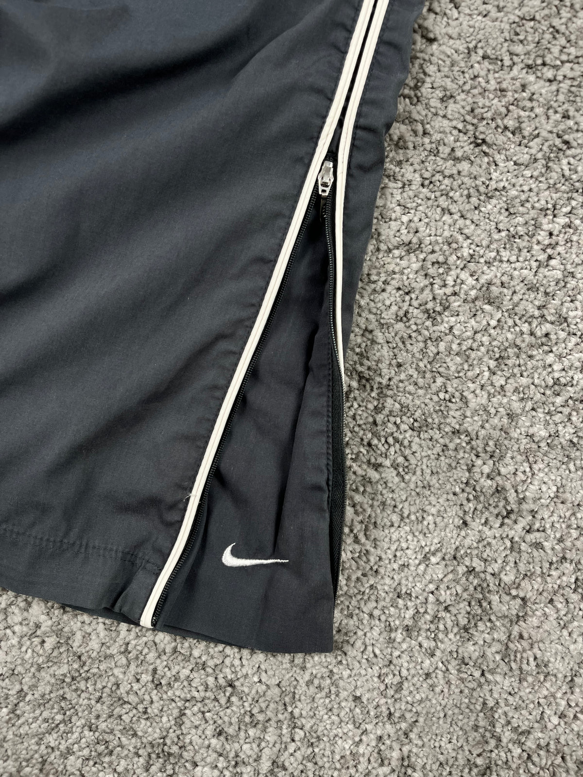 Nike Trackpant Vintage 2000s "Gray/White" (XS)