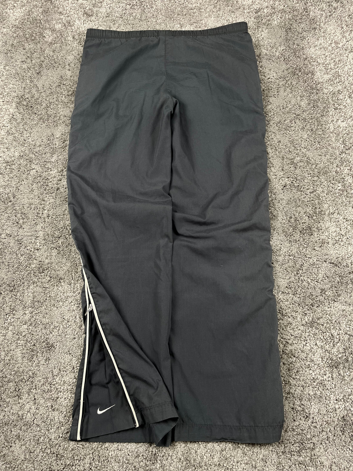 Nike Trackpant Vintage 2000s "Gray/White" (XS)