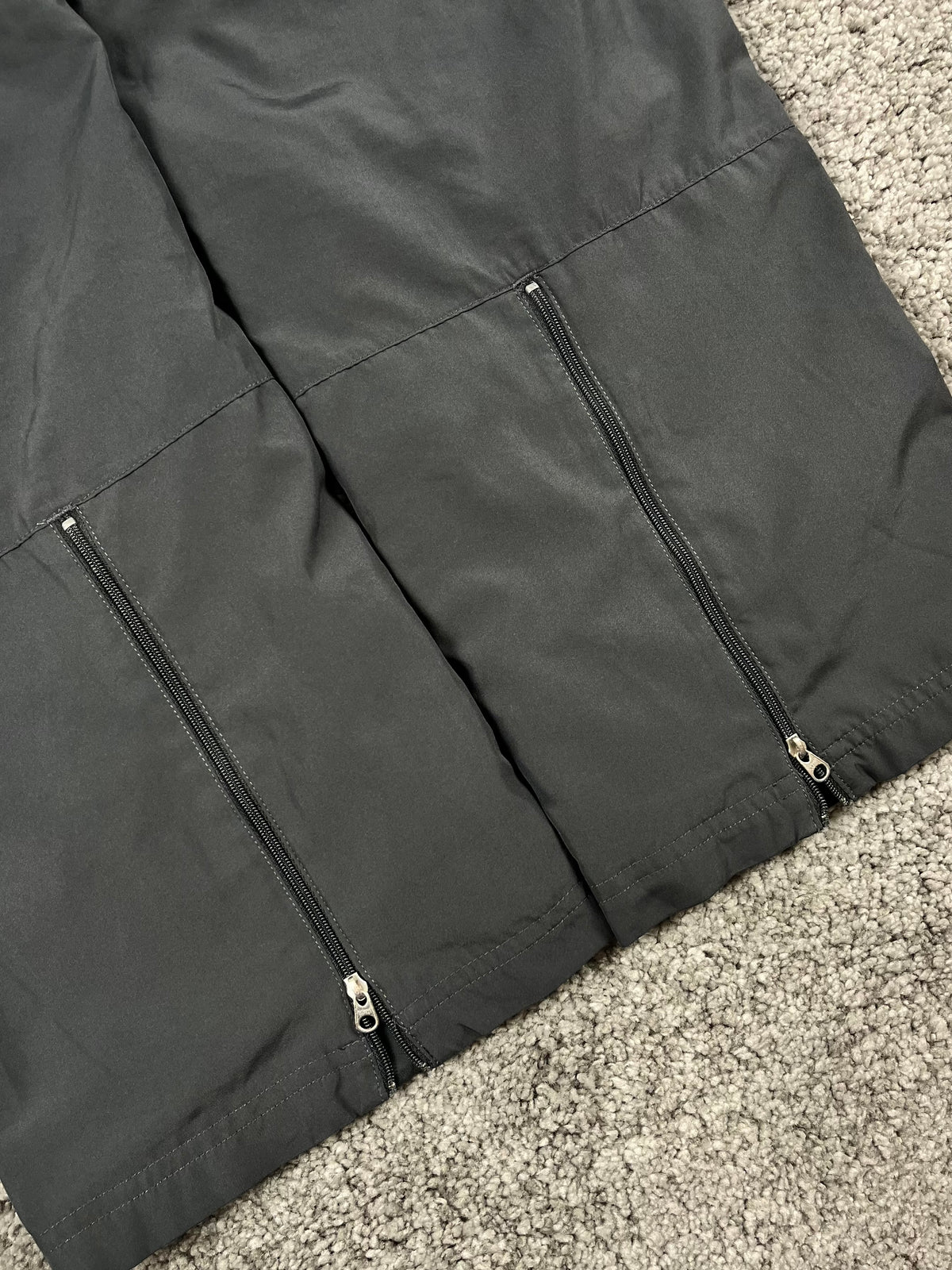 Nike Trackpant Vintage 2000s "Gray/Red" (S)