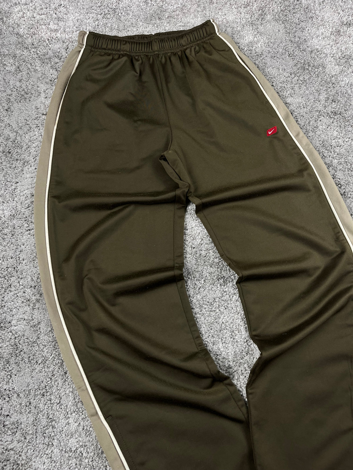 Nike Trackpant Vintage 2000s "Green Olive/ Green" (S)
