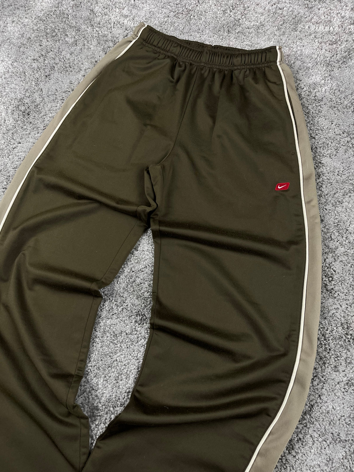 Nike Trackpant Vintage 2000s "Green Olive/ Green" (S)