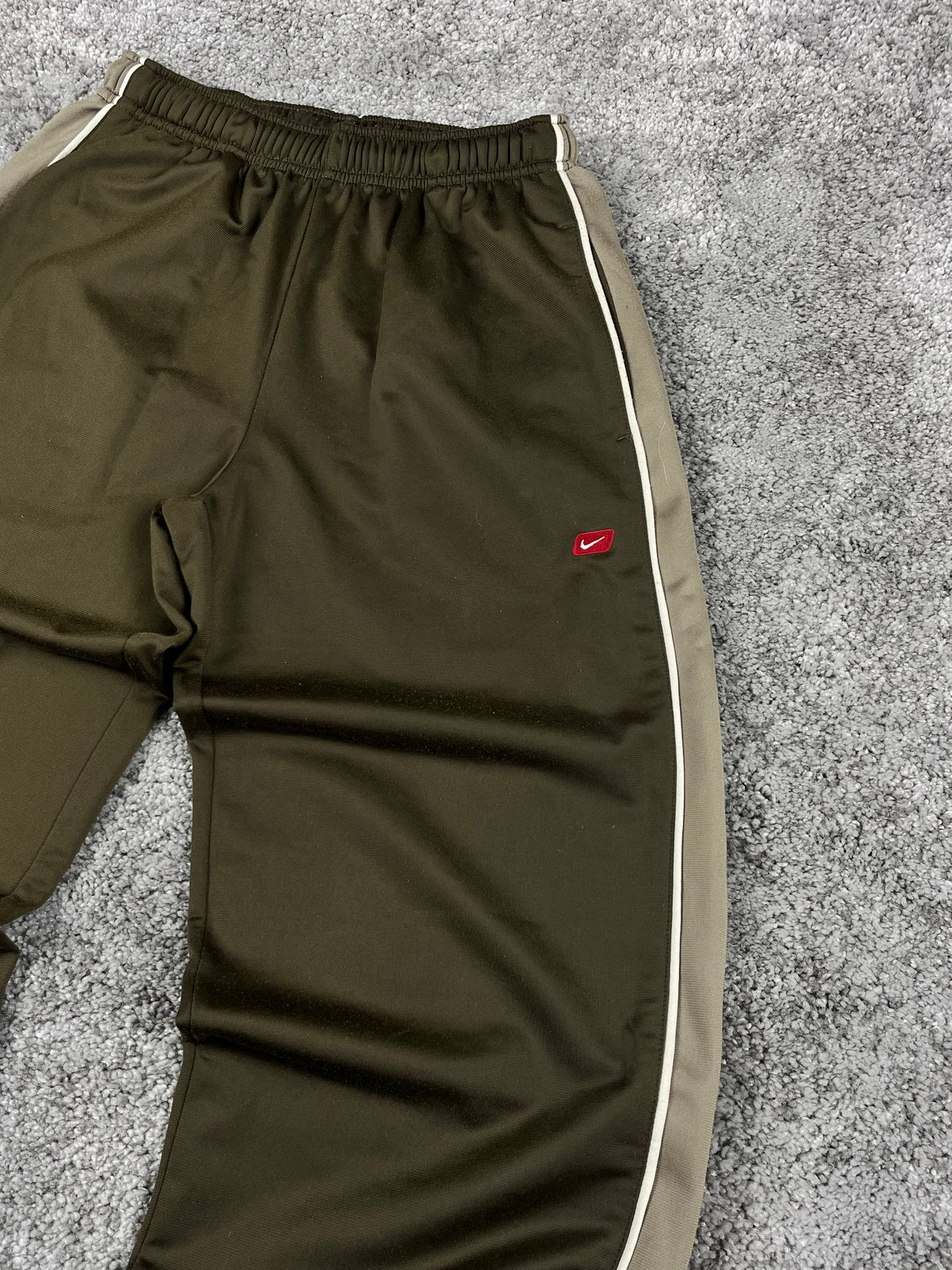 Nike Trackpant Vintage 2000s "Green Olive/ Green" (S)