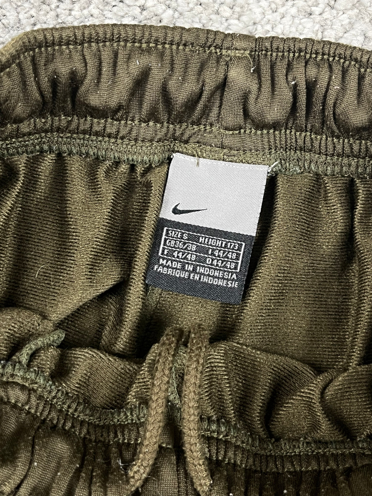 Nike Trackpant Vintage 2000s "Green Olive/ Green" (S)