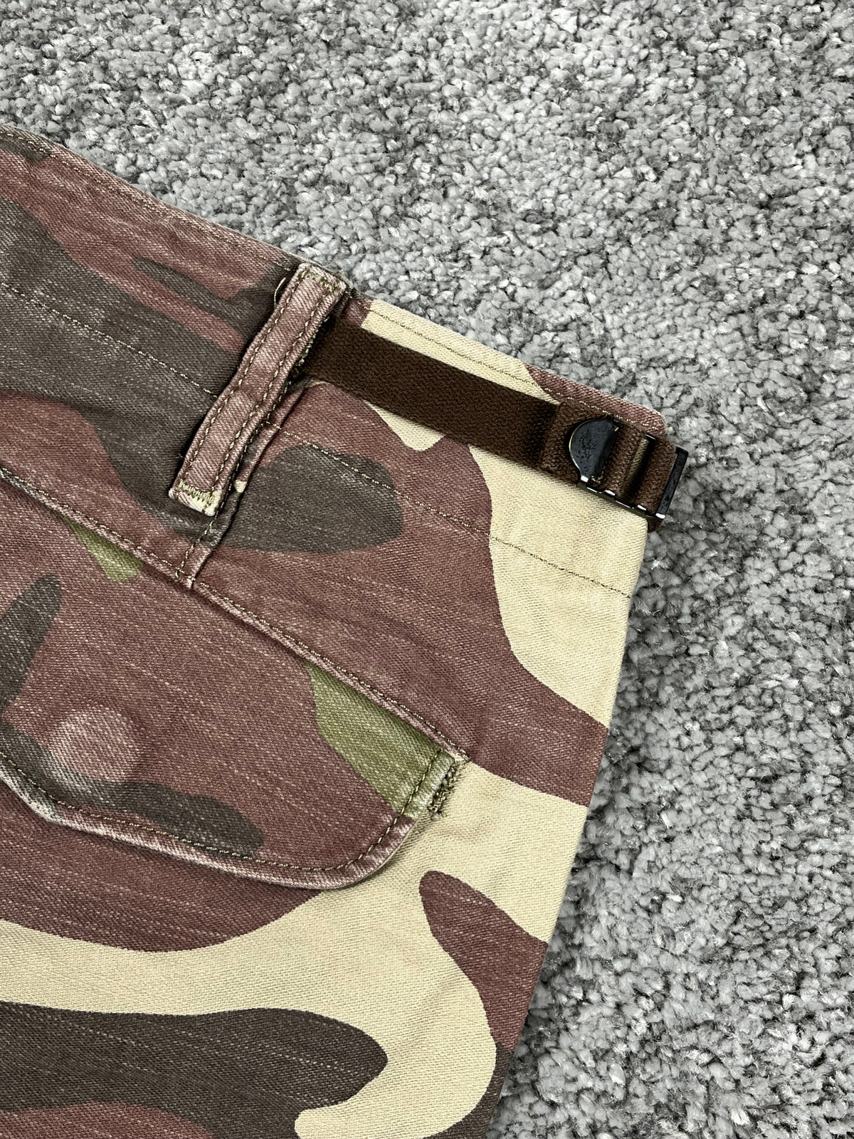 Levi's Premium Cargo Pants Vintage Y2K 2000S "Military Camo" (32/42)