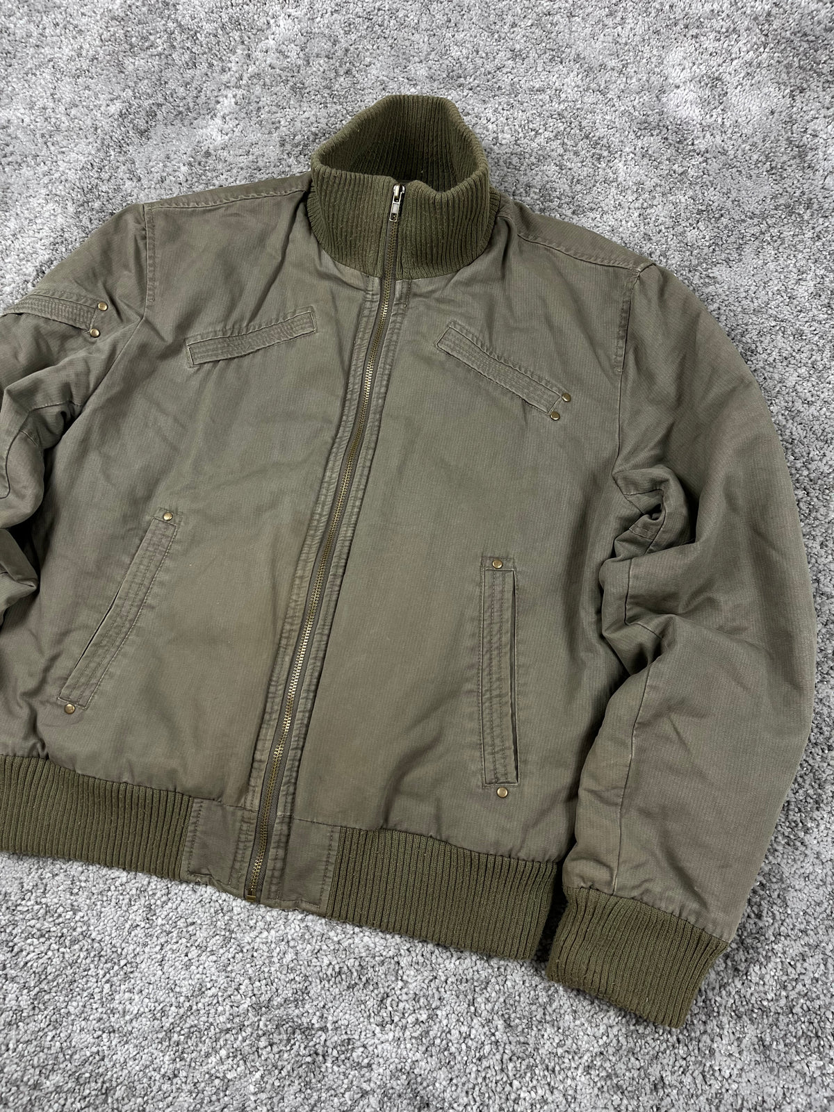 Chaqueta bomber Clockhouse vintage Y2K años 2000 «Verde oliva» (M)